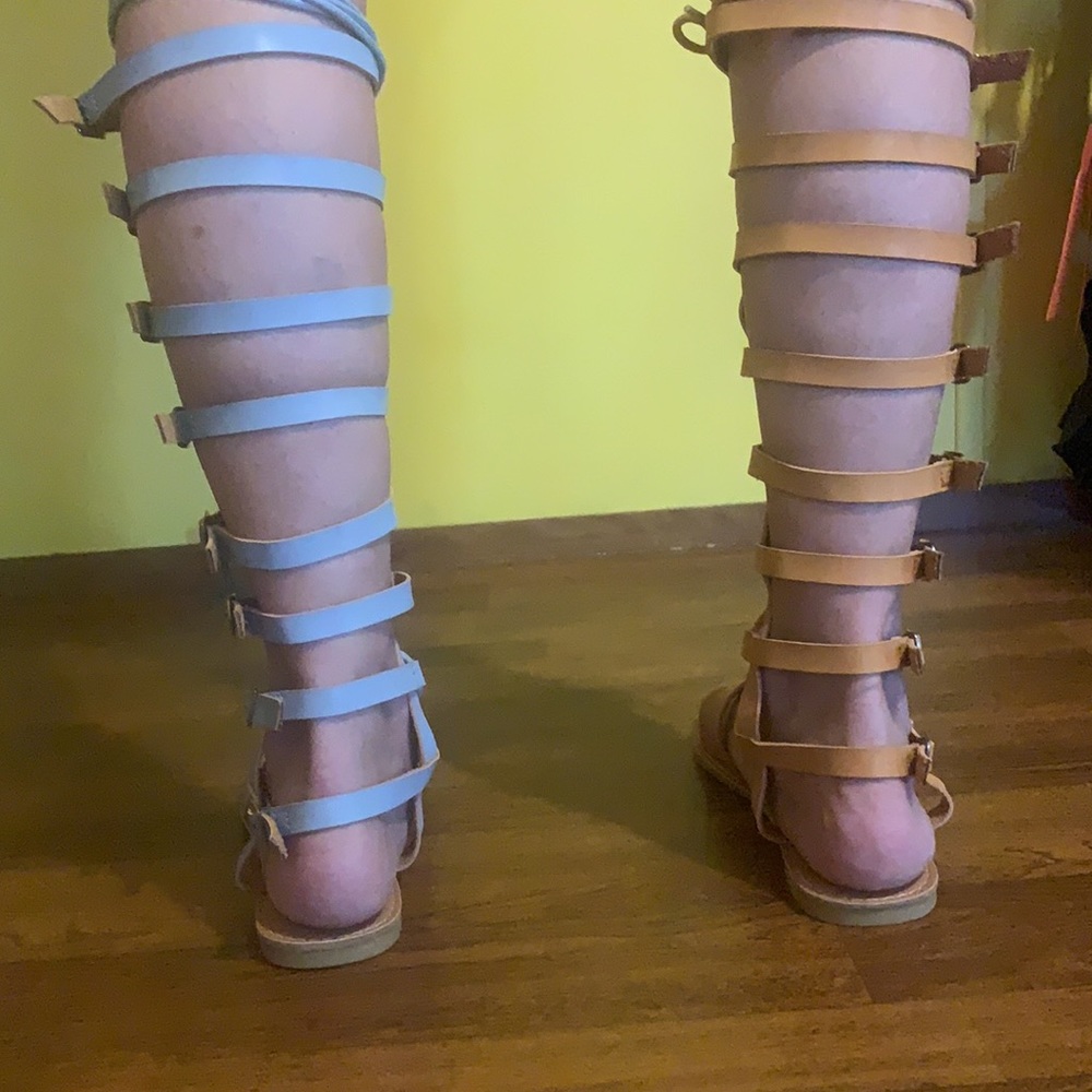 Gladiator Sandals ~ BNIB ~ 5/15/2022~last pair left Sz 8 Ash Blue - Picture 4 of 12